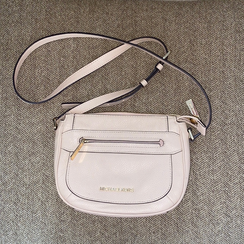 Michael Kors Julia Messenger Bag